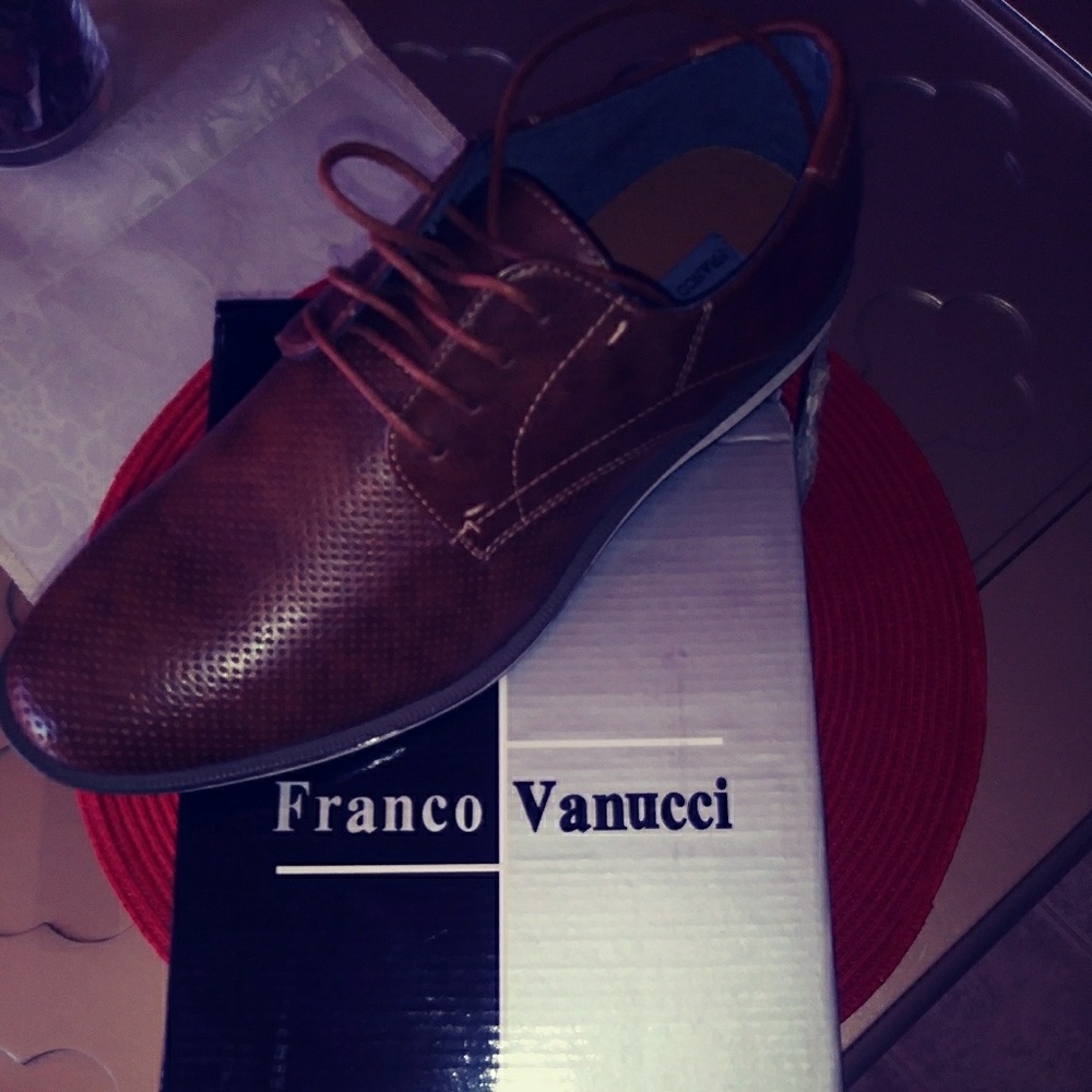 Brown men shoe